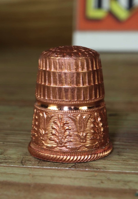 Fingerhut Kupfer Enzian Bordüre Wien mit Rechnung von 1993 thimble