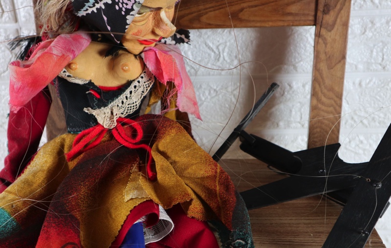 Marionette älter vintage nackte Oma
