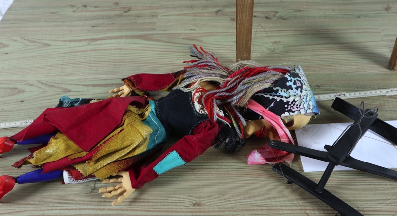 Marionette älter vintage nackte Oma