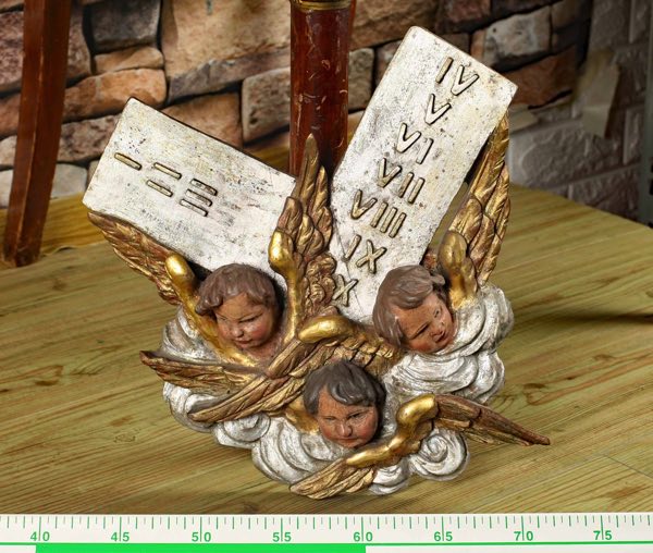 Putti zehn Gebote Holzskulptur antik