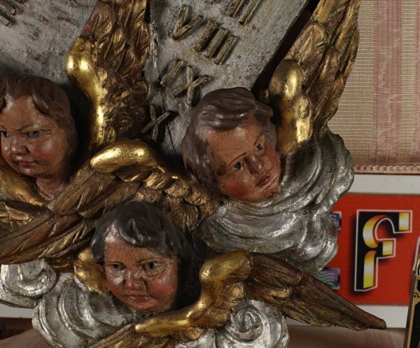 Putti zehn Gebote Holzskulptur antik