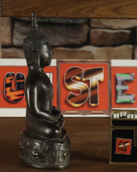 Asiatika Buddha Bronze sitzend Lotussitz