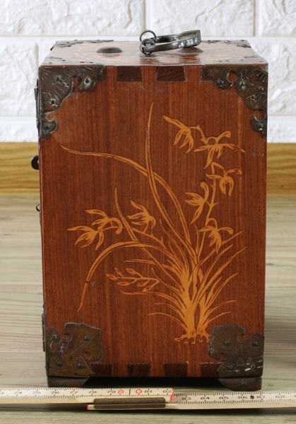 China Miniatur Holz Schrank Drachen Intarsien antik