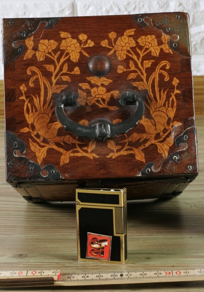 China Miniatur Holz Schrank Drachen Intarsien antik