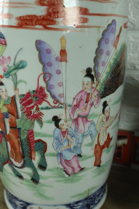 Vase China antik Flugdrachen Personen