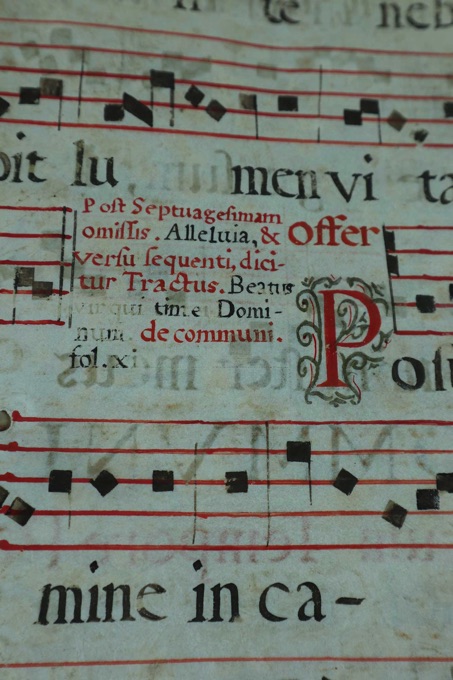 Antiphonar Notenhandschtift antik in communi martyrum tempore paschali