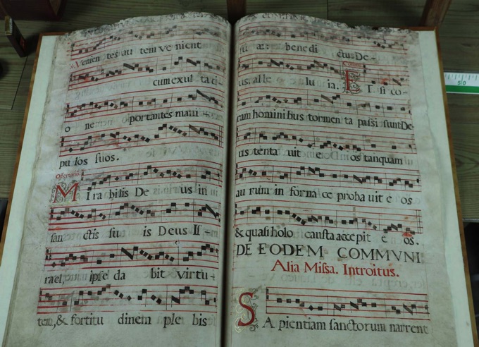 Antiphonar Notenhandschtift antik in communi martyrum tempore paschali