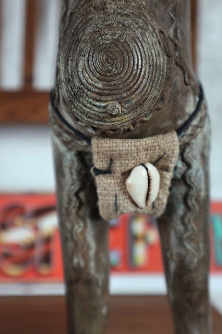 Afrika Paar Bronze Figuren Vere erhobene Arme
