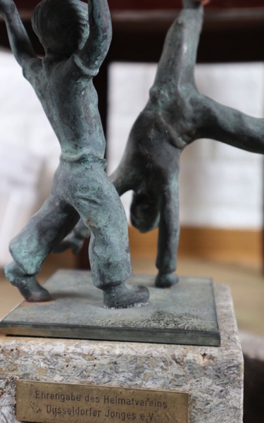 Alfred Zschorsch Bronze Radschläger Brunnen Düsseldorf