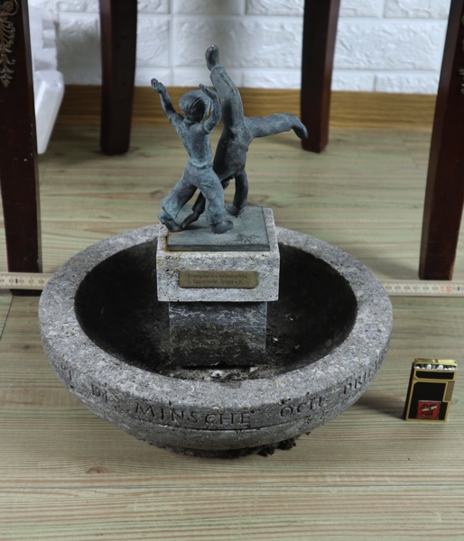 Alfred Zschorsch Bronze Radschläger Brunnen Düsseldorf