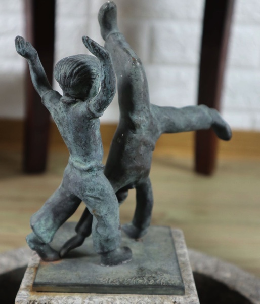 Alfred Zschorsch Bronze Radschläger Brunnen Düsseldorf