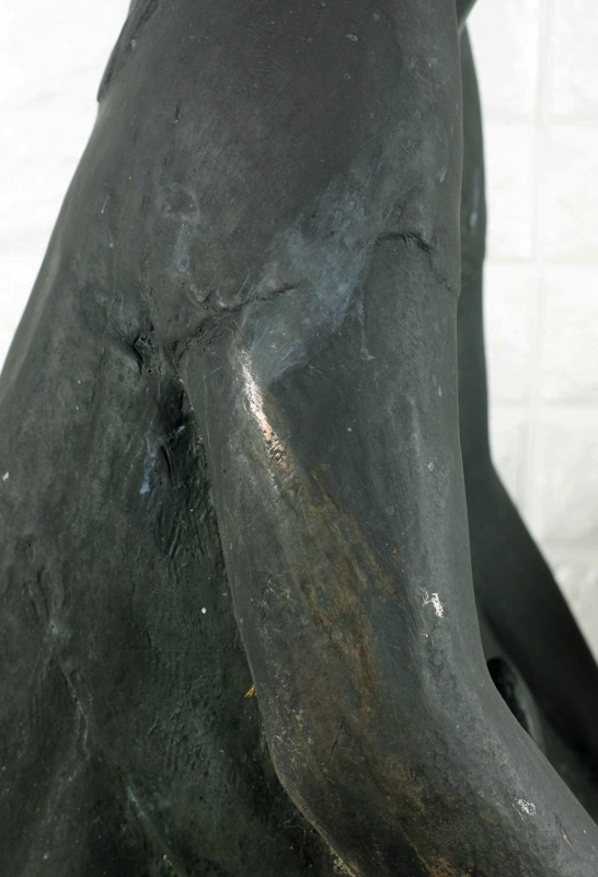 Günter Rossow Bronze Skulptur 80cm Mädchen mit Salamander