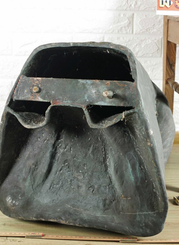 Günter Rossow Bronze Skulptur 80cm Mädchen mit Salamander