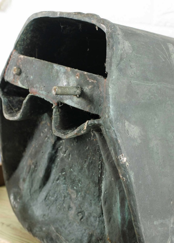 Günter Rossow Bronze Skulptur 80cm Mädchen mit Salamander