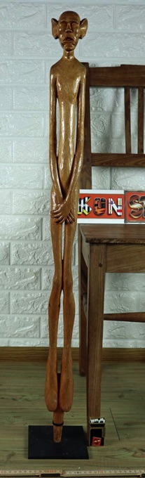 HEK Holzfigur lang dünn Person