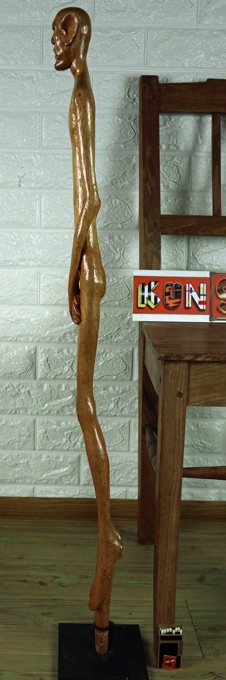 HEK Holzfigur lang dünn Person