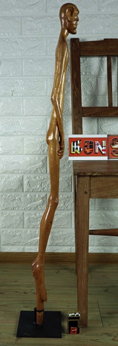HEK Holzfigur lang dünn Person