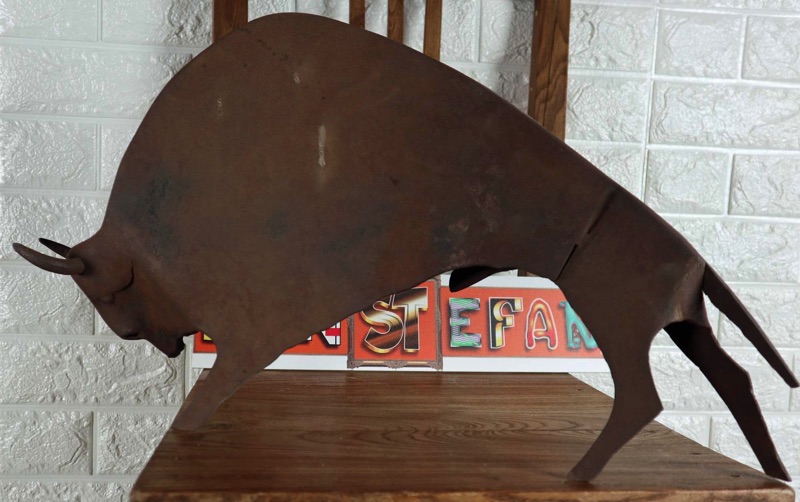 Kurt Schär Skulptur Bison Eisenblech Rostpatina