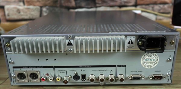 Sony J 30 Betacam compact player broadcast 1