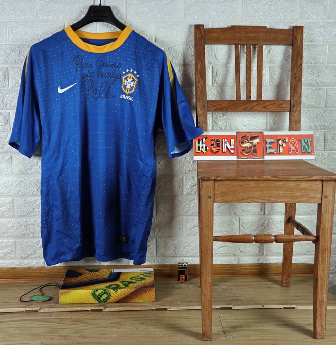 Nike Brasilien Trikot handsigniert Pele Guido Westerwelle Staatsgeschenk