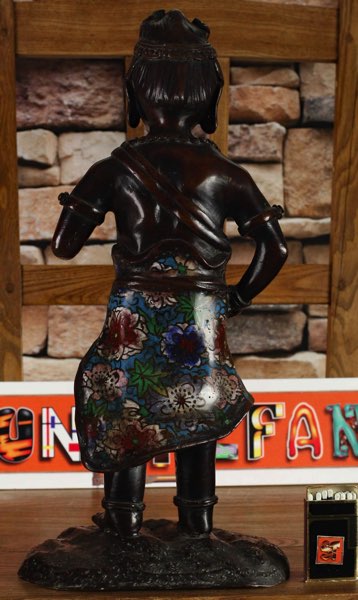 Asiatika Bronze Figur Cloisonne Tracht