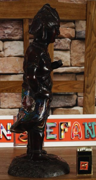 Asiatika Bronze Figur Cloisonne Tracht