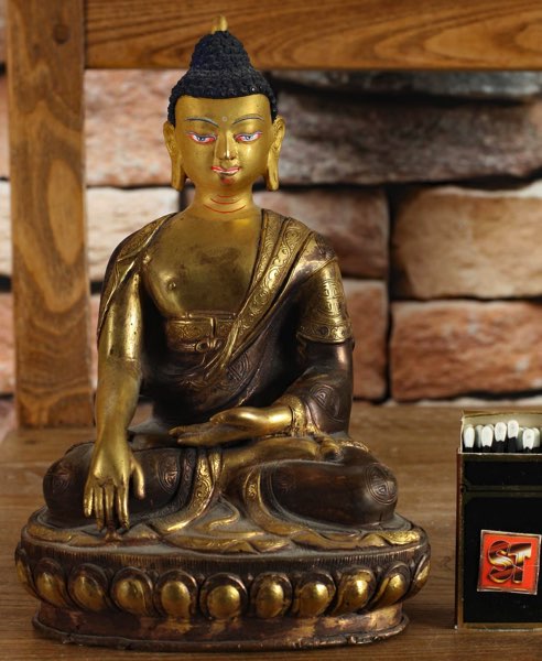 Buddha Bronze Skulptur Asiatika Figur bemalter Kopf älter 20cm hoch Nepal Tibet