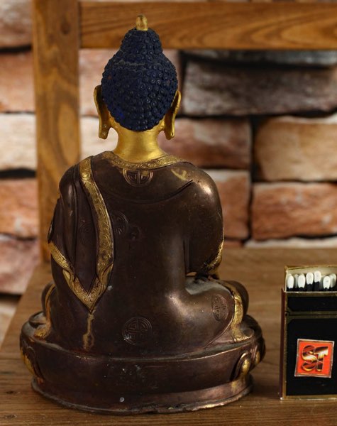 Asiatika Buddha Bronze farbig