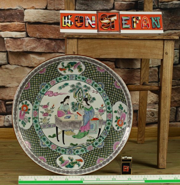 antiker Teller Schale wohl China Asiatika zwei Frauen Tisch signiert Punze 40cm
