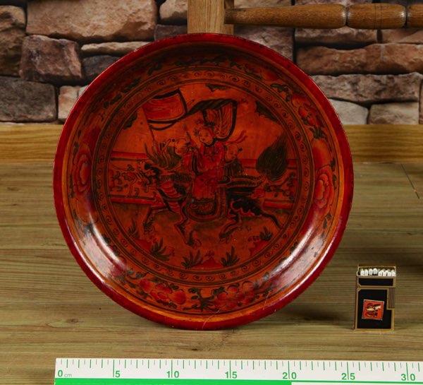 Asiatika Holzteller antik Malerei Drache Personen China Lack Holz Teller