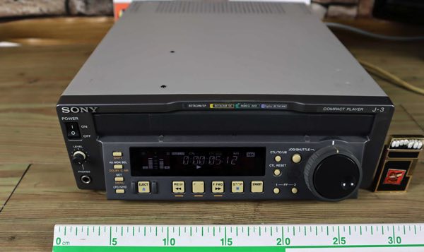 Sony J-3 SDI digital compact video player Betacam Beta J3 SP SX 666 tape hours