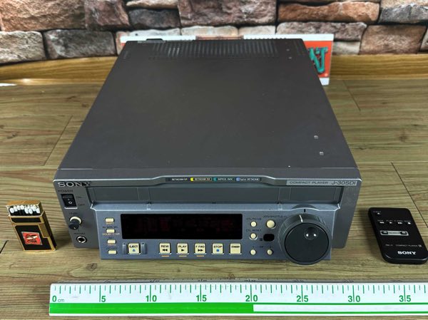 Sony J 30SDI Betacam compact player broadcast 37