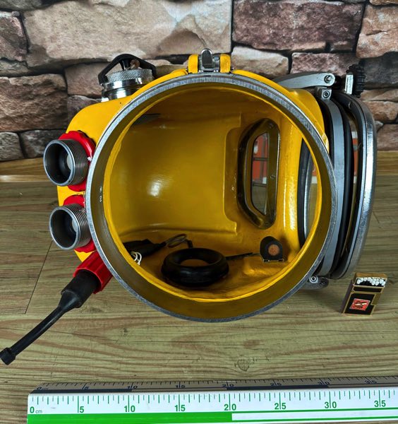 Taucherhelm Dräger DM 220 Helmtaucher Helm deep sea diving helmet Draeger DM220 17