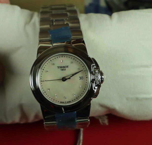 Tissot Damen Armbanduhr neu 2